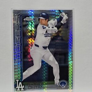 2025 Topps Chrome - Shohei Ohtani #1 Prism Refractor